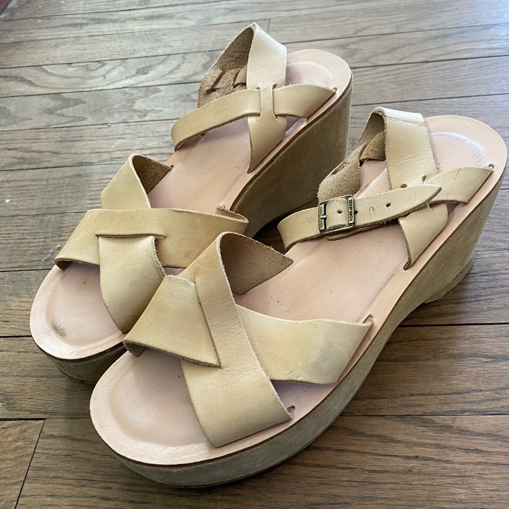Kork-ease natural leather platform sandals, size 9